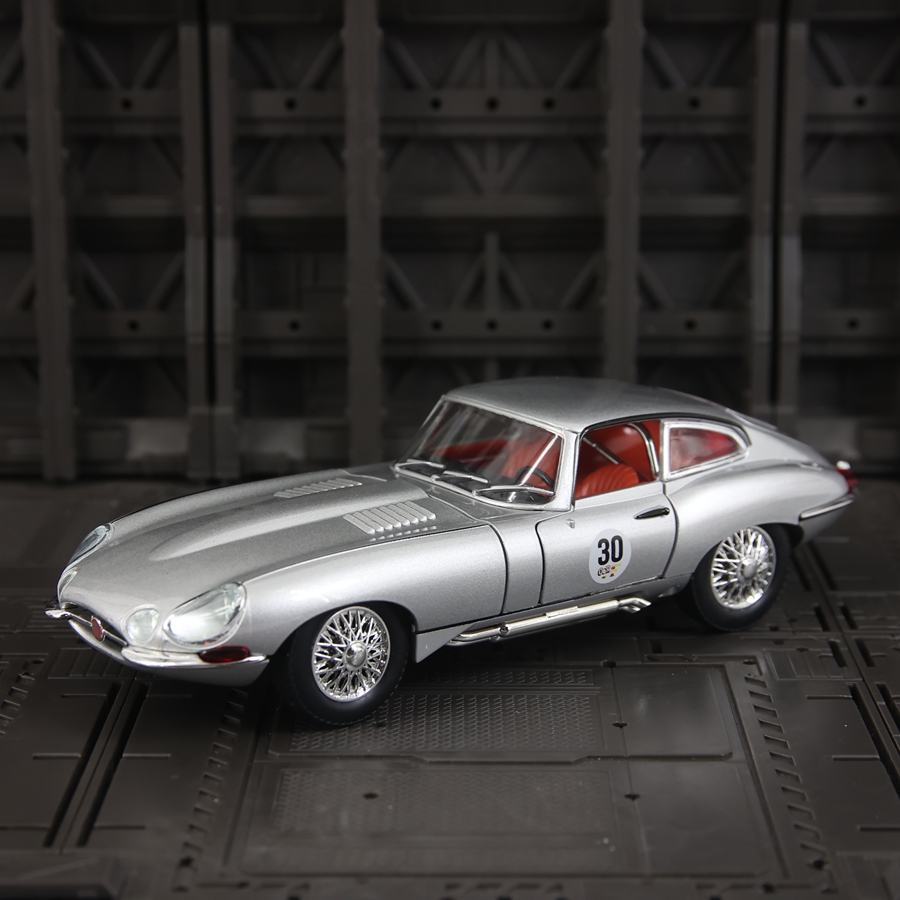 Modèle de voiture Jaguar E-Typ - Car Care avis et prix